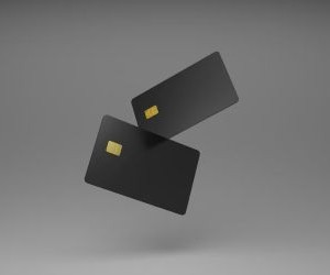 Forex offers opportunities to profit from fluctuations between global currencies in a highly liquid market that trades 24 hours a day, but it is also a high-risk arena due to leverage, sharp volatility and the impact of macroeconomic news; the key is to trade with a clear strategy, strict risk management and only with capital you can afford to lose without affecting your financial stability.